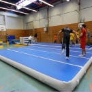 ¿Por qué el precio de la estera inflable de Taekwondo es tan diferente?