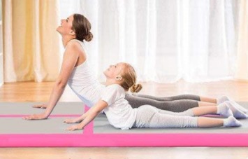 colchoneta de yoga interior